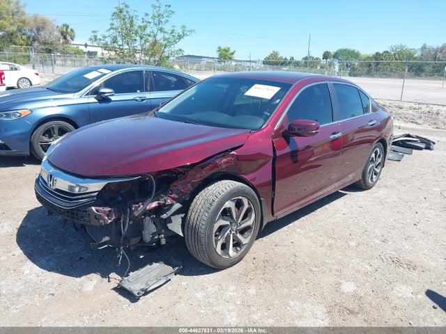 44627831 :رقم المزاد ، 1HGCR2F73HA242338 vin ، 2017 Honda Accord Ex مزاد بيع