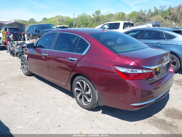 44627831 :رقم المزاد ، 1HGCR2F73HA242338 vin ، 2017 Honda Accord Ex مزاد بيع