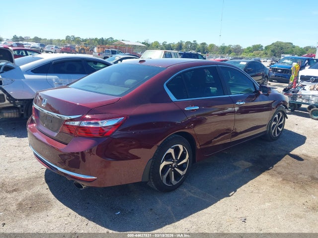44627831 :رقم المزاد ، 1HGCR2F73HA242338 vin ، 2017 Honda Accord Ex مزاد بيع