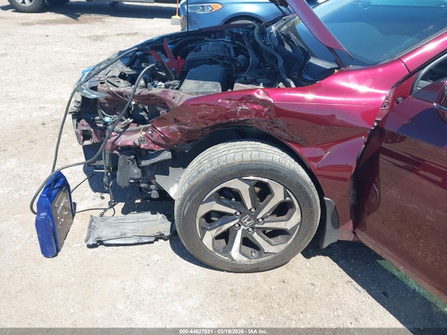 44627831 :رقم المزاد ، 1HGCR2F73HA242338 vin ، 2017 Honda Accord Ex مزاد بيع