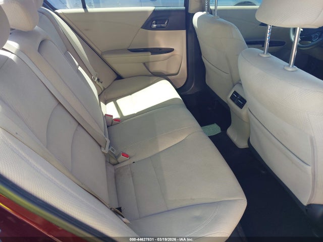 44627831 :رقم المزاد ، 1HGCR2F73HA242338 vin ، 2017 Honda Accord Ex مزاد بيع