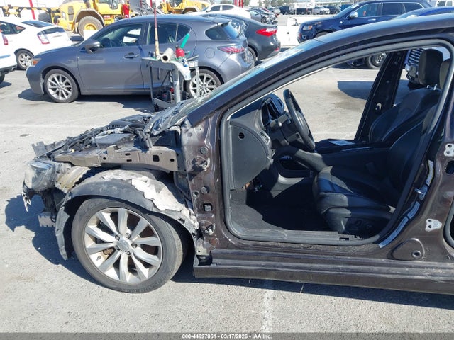 1C3CCCCGXFN583028 Chrysler 200 C