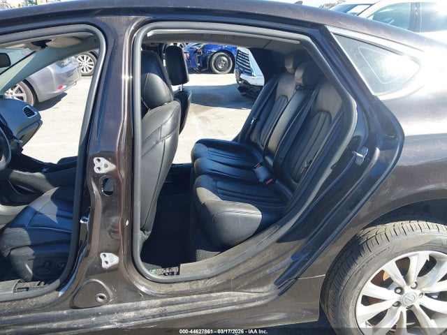 1C3CCCCGXFN583028 Chrysler 200 C