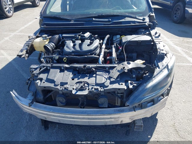 1C3CCCCGXFN583028 Chrysler 200 C