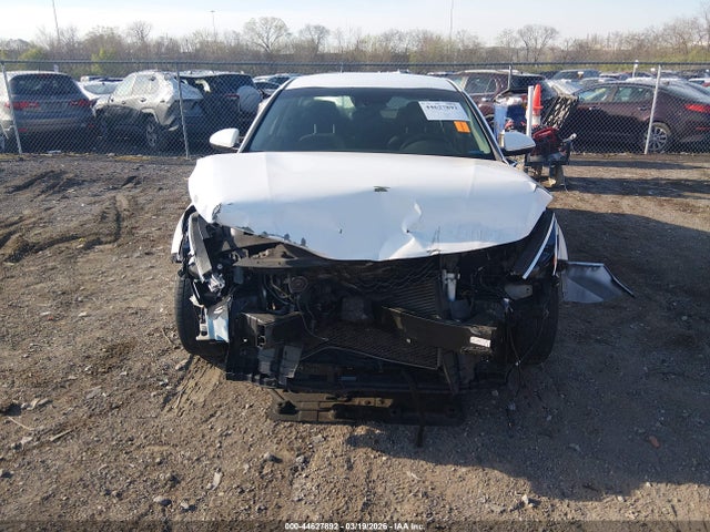 2020 Kia Optima Lx მანქანა იყიდება აუქციონზე, vin: 5XXGT4L32LG427668, აუქციონის ნომერი: 44627892