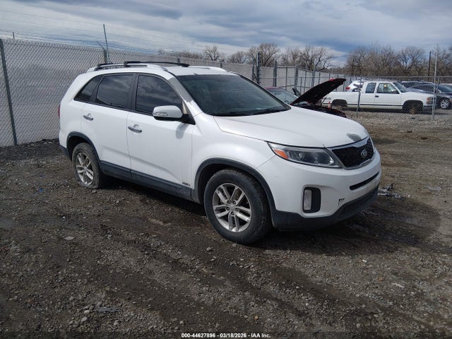 KIA SORENTO LX 2015 5XYKTDA65FG561937 Image 1