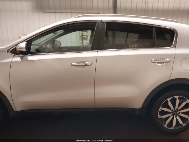 Продажа на аукционе авто 2018 Kia Sportage Ex, vin: KNDPNCAC8J7401203, номер лота: 44627950