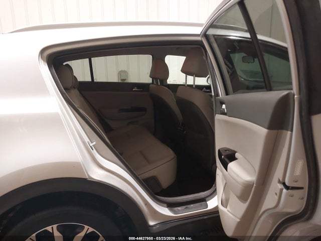 Продажа на аукционе авто 2018 Kia Sportage Ex, vin: KNDPNCAC8J7401203, номер лота: 44627950