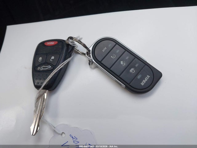 44627965 :رقم المزاد ، 1C3BC1FB7BN604301 vin ، 2011 Chrysler 200 Touring مزاد بيع