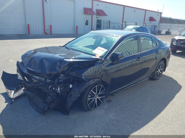 44627969 :رقم المزاد ، 4T1G11AK3PU778972 vin ، 2023 Toyota Camry Se مزاد بيع