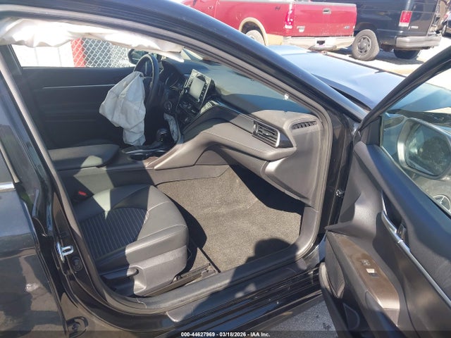 44627969 :رقم المزاد ، 4T1G11AK3PU778972 vin ، 2023 Toyota Camry Se مزاد بيع