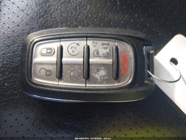 2018 Chrysler Pacifica Touring L მანქანა იყიდება აუქციონზე, vin: 2C4RC1BG3JR332777, აუქციონის ნომერი: 44627978