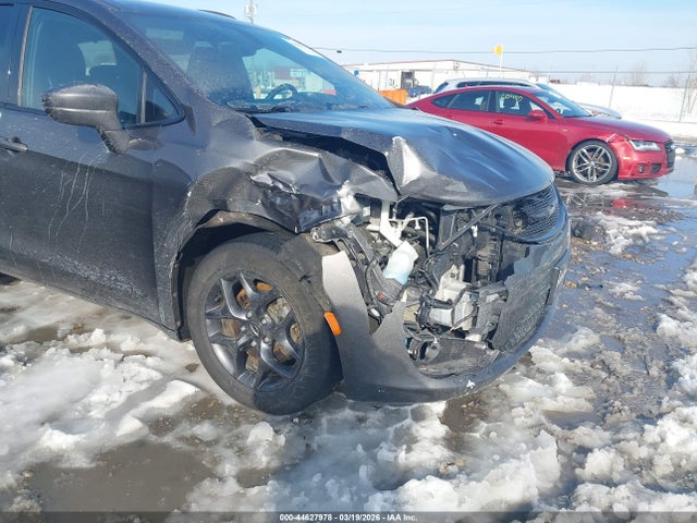 2018 Chrysler Pacifica Touring L მანქანა იყიდება აუქციონზე, vin: 2C4RC1BG3JR332777, აუქციონის ნომერი: 44627978