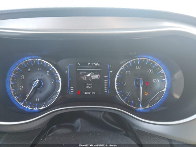 2018 Chrysler Pacifica Touring L მანქანა იყიდება აუქციონზე, vin: 2C4RC1BG3JR332777, აუქციონის ნომერი: 44627978