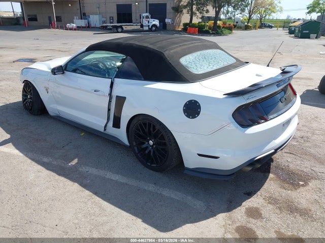 Ford Mustang Gt Premium 2018 1FATP8FF2J5119407 Image 3