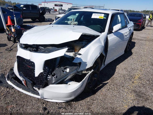 2022 Chrysler 300 S მანქანა იყიდება აუქციონზე, vin: 2C3CCABG9NH116017, აუქციონის ნომერი: 44628001