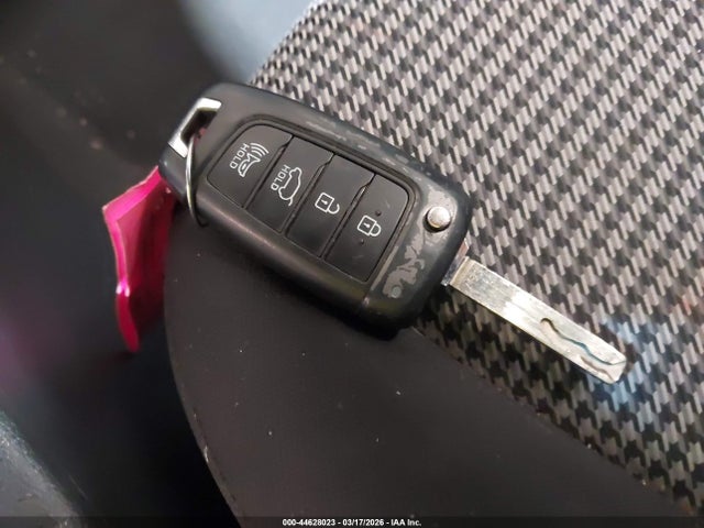 44628023 :رقم المزاد ، KM8K12AA2MU608461 vin ، 2021 Hyundai Kona Se مزاد بيع