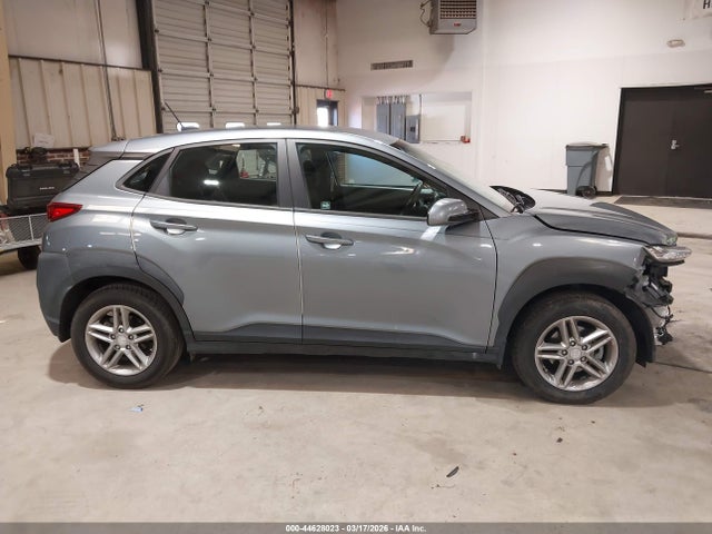 44628023 :رقم المزاد ، KM8K12AA2MU608461 vin ، 2021 Hyundai Kona Se مزاد بيع