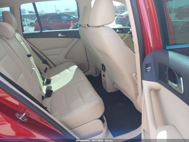 44628031 :رقم المزاد ، WVGAV7AX4GW061140 vin ، 2016 Volkswagen Tiguan Se مزاد بيع