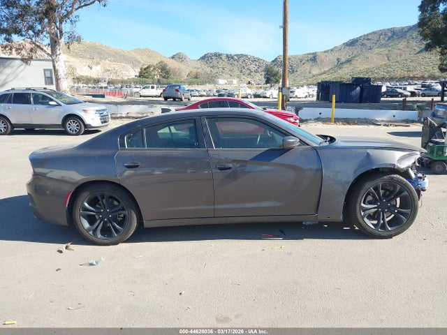 2C3CDXBG9NH225433 Dodge Charger Sxt Rwd