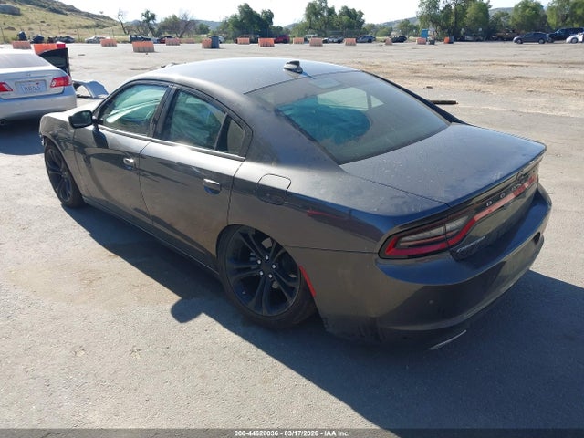 2C3CDXBG9NH225433 Dodge Charger Sxt Rwd