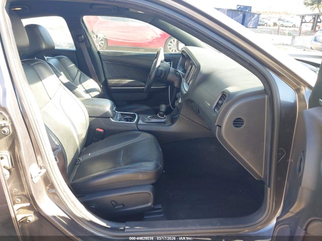 2C3CDXBG9NH225433 Dodge Charger Sxt Rwd
