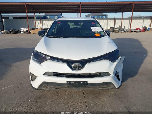 Продаж на аукціоні авто 2018 Toyota Rav4 Le, vin: JTMZFREVXJJ206825, номер лоту: 44628067