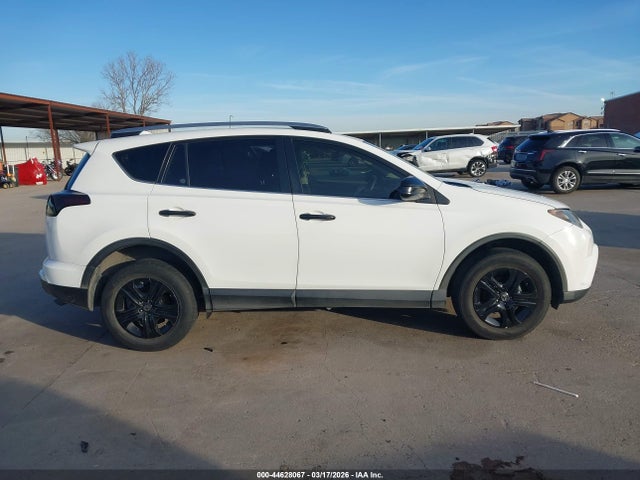Продаж на аукціоні авто 2018 Toyota Rav4 Le, vin: JTMZFREVXJJ206825, номер лоту: 44628067
