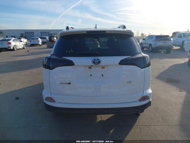 Продаж на аукціоні авто 2018 Toyota Rav4 Le, vin: JTMZFREVXJJ206825, номер лоту: 44628067