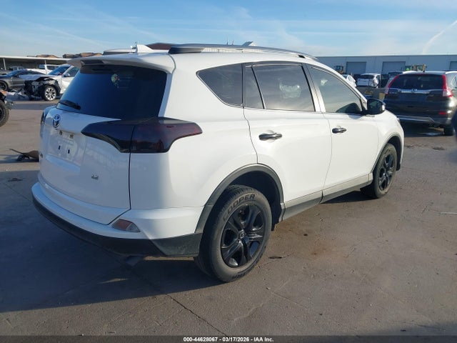 Продаж на аукціоні авто 2018 Toyota Rav4 Le, vin: JTMZFREVXJJ206825, номер лоту: 44628067