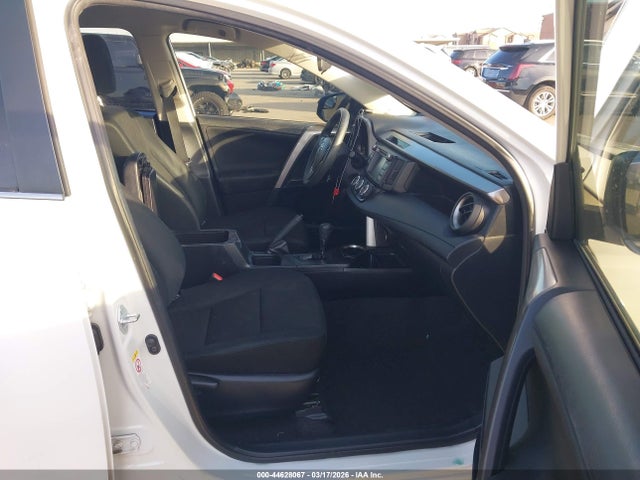 Продаж на аукціоні авто 2018 Toyota Rav4 Le, vin: JTMZFREVXJJ206825, номер лоту: 44628067