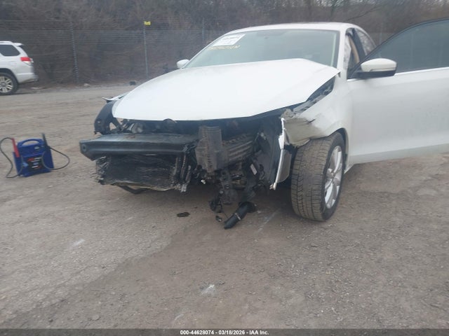 3VWD17AJ4EM430064 Volkswagen Jetta 1.8t Se