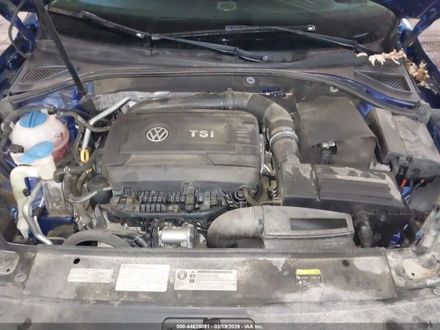 1VWAT7A33GC058154 Volkswagen Passat 1.8t R-line