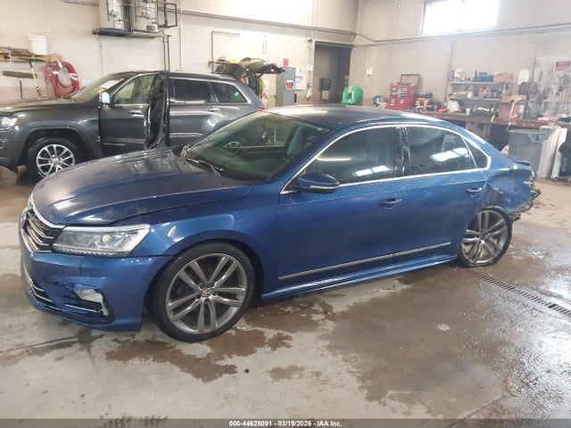 1VWAT7A33GC058154 Volkswagen Passat 1.8t R-line