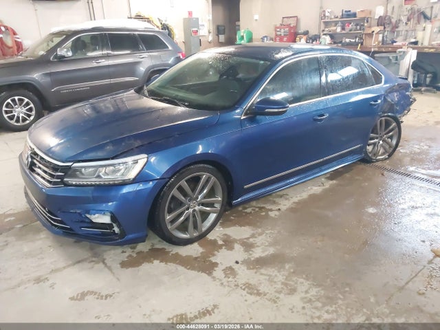 1VWAT7A33GC058154 Volkswagen Passat 1.8t R-line