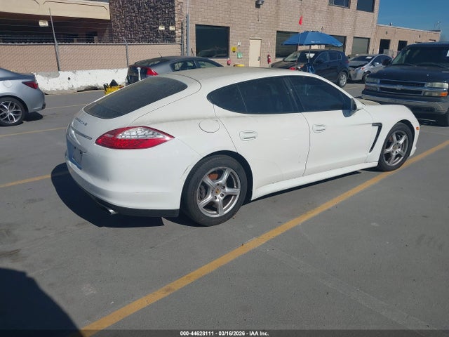 2011 PORSCHE PANAMERA WP0AA2A74BL018642 Photo 3