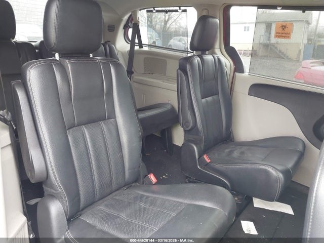 44628144 :رقم المزاد ، 2C4RC1CGXFR740182 vin ، 2015 Chrysler Town & Country Touring-l مزاد بيع