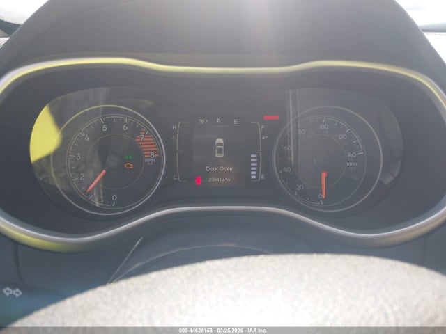 2016 Jeep Cherokee Latitude მანქანა იყიდება აუქციონზე, vin: 1C4PJLCS9GW282138, აუქციონის ნომერი: 44628153