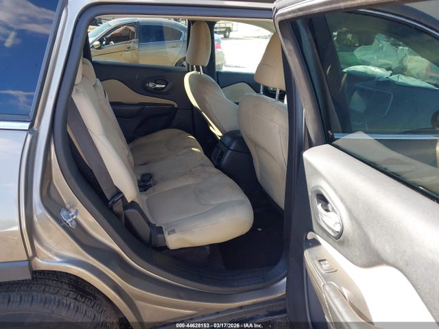 2016 Jeep Cherokee Latitude მანქანა იყიდება აუქციონზე, vin: 1C4PJLCS9GW282138, აუქციონის ნომერი: 44628153