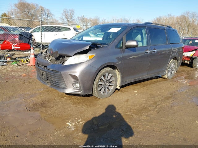 5TDDZ3DC1JS191522 Toyota Sienna Xle 7 Passenger