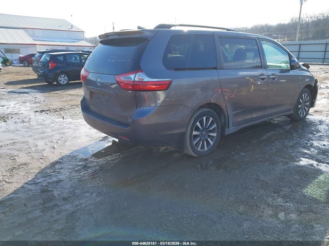 5TDDZ3DC1JS191522 Toyota Sienna Xle 7 Passenger