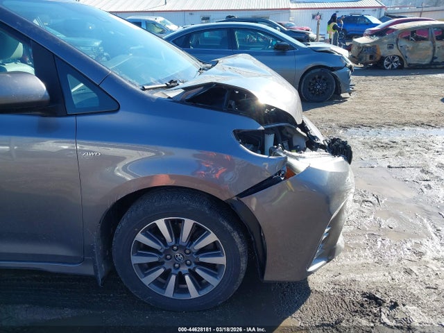 5TDDZ3DC1JS191522 Toyota Sienna Xle 7 Passenger