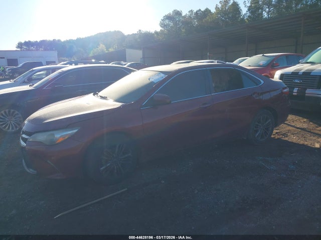 44628196 :رقم المزاد ، 4T1BF1FK1GU530465 vin ، 2016 Toyota Camry Se مزاد بيع