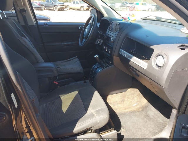 44628218 :رقم المزاد ، 1C4NJDBB4ED520355 vin ، 2014 Jeep Compass Sport مزاد بيع