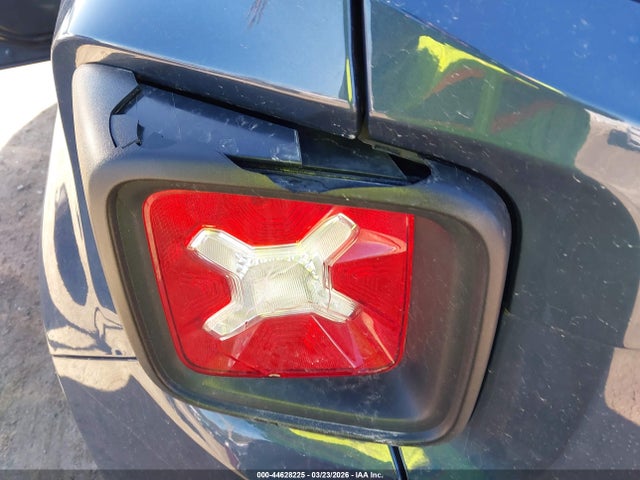 44628225 :رقم المزاد ، ZACNJDE17NPN46806 vin ، 2022 Jeep Renegade Altitude 4x4 مزاد بيع