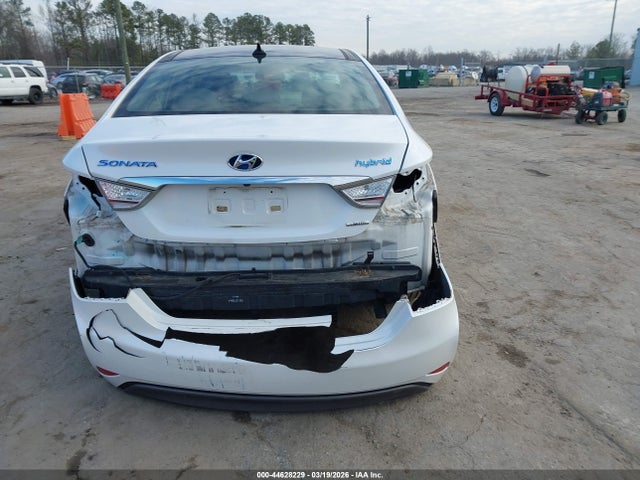 Hyundai Sonata Hybrid Limited 2014 KMHEC4A49EA104814 Image 16