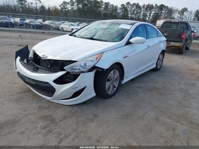 Hyundai Sonata Hybrid Limited 2014 KMHEC4A49EA104814 Image 2