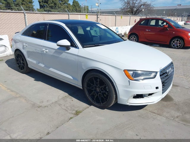 2015 AUDI A3 WAUACGFF4F1003886 Photo 0