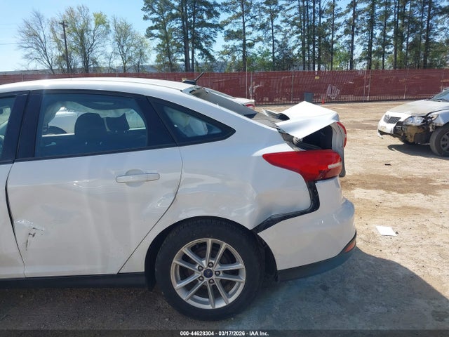 Ford FOCUS SE 2017 1FADP3F24HL328447 Image 12