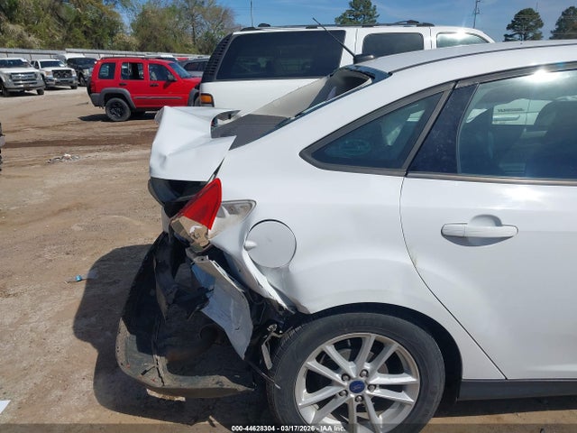 Ford FOCUS SE 2017 1FADP3F24HL328447 Image 15